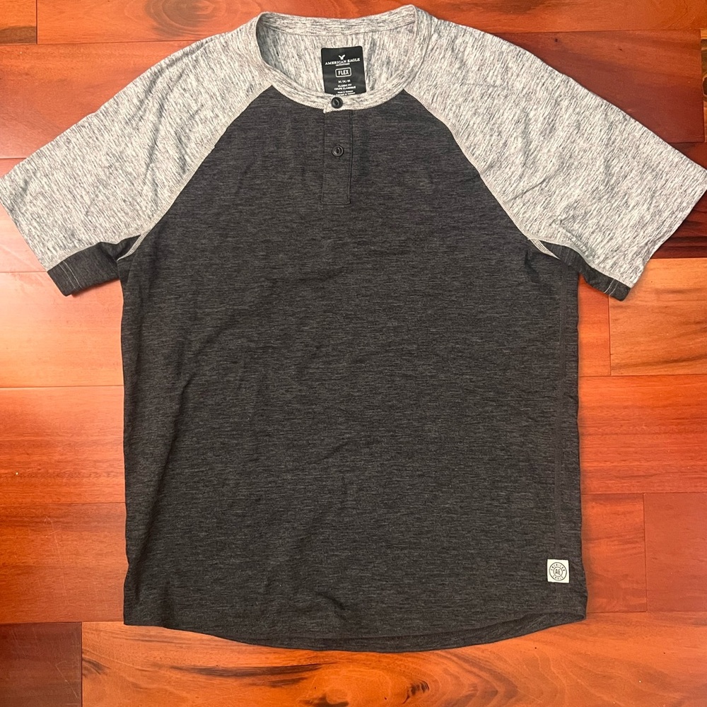 American eagle men button up shirt